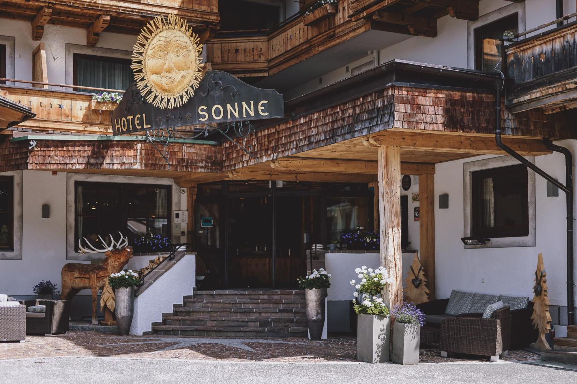 Hotel Die Sonne Saalbach-Hinterglemm Kültér fotó